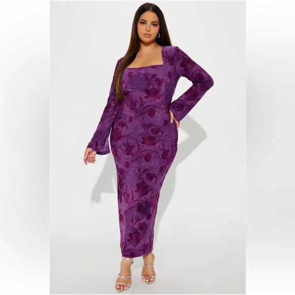 on the runway maxi dress fashion nova On The Runway Maxi Dress - Red